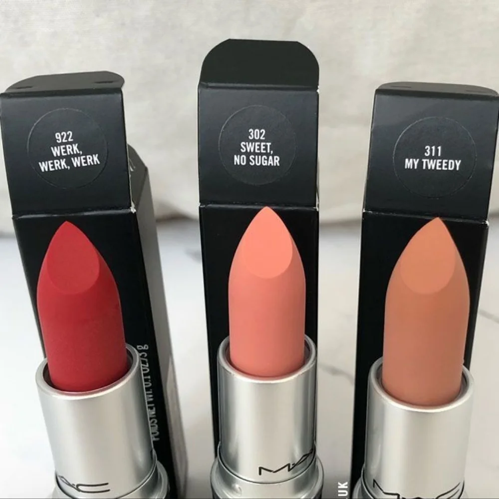 Werk, Werk, Werk | Powder Kiss Lipstick | Mac Cosmetics | Brand New in Box